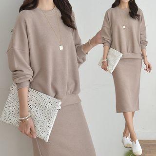 Set: Round-neck Pullover + Band-waist Slit-side Skirt