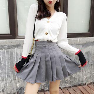Color Block V-neck Cardigan / Pleated Skirt