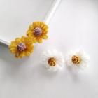 Knit Flower Stud Earrings