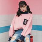 Two-tone Turtleneck Applique Sweatshirt