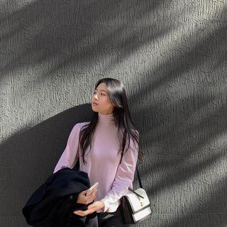 [cle.] Puff-sleeve Turtleneck Plain Top