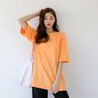 Colored Elbow-sleeve Slit-side T-shirt