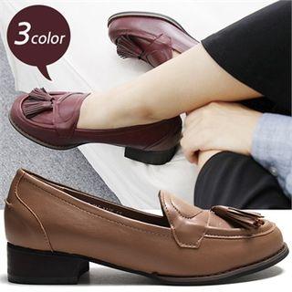 Round-toe Tasseled Loafers