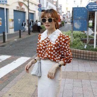 Chiffon-collar Button-back Floral Blouse