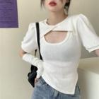 Set: Cutout T-shirt + Arm Sleeves