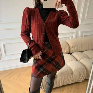 V-neck Knit Cardigan / Turtle-neck T-shirt / Plaid Skirt
