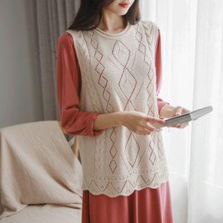 Round-neck Sleeveless Pointelle-knit Top