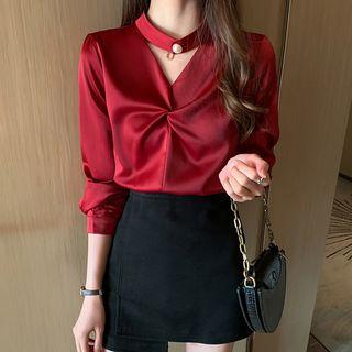 Faux Pearl Keyhole Blouse