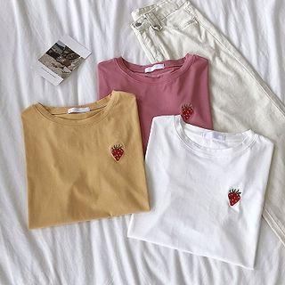 Strawberry Embroidered Loose-fit Short-sleeve T-shirt