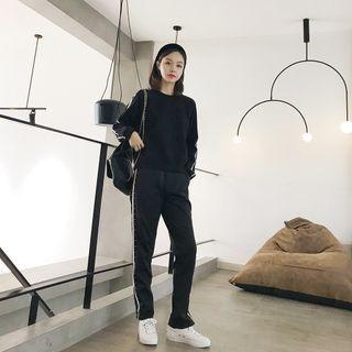 Rivet Sweatshirt / Sweatpants