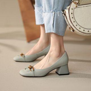 Chain Accent Block-heel Pumps