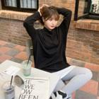Plain Slit T-shirt ( Round-neck / Mock-turtleneck )