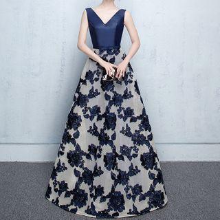 Sleeveless Floral Print A-line Gown