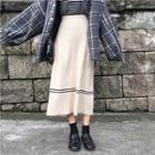 Contrast-lining Midi A-line Knit Skirt