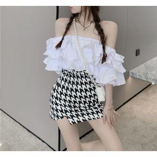 Off-shoulder Ruffled Blouse / Houndstooth Pencil Skirt
