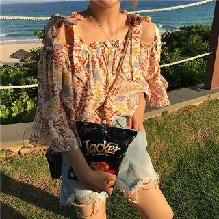 3/4-sleeve Cold Shoulder Printed Top