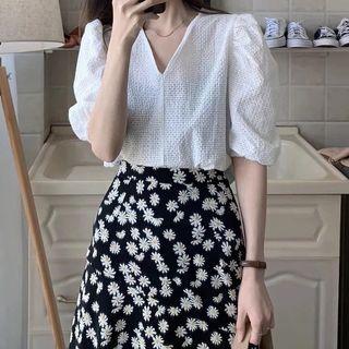 Set: Elbow-sleeve V-neck Top + Floral Print Midi A-line Skirt