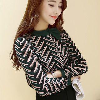 Set: Patterned Blouse + Pants