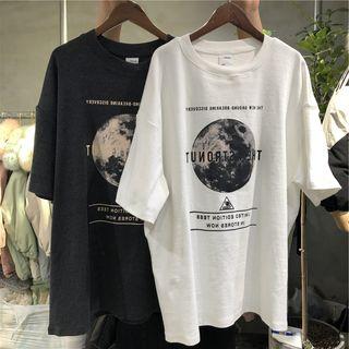 Short-sleeve Lettering Moon Round Neck T-shirt
