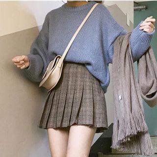 Crew-neck Sweater / Plaid Pleated Skirt