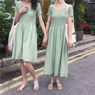 Short Sleeve Knitted Dress