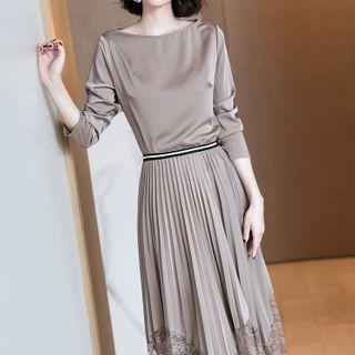 Set: 3/4-sleeve Top + Lace Panel Midi Skirt