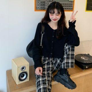 Plain Long-sleeve Top / Plaid Loose-fit Pants