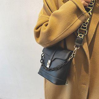 Printed-strap Flap Crossbody Bag