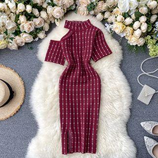 Striped Short-sleeve Cut Out Knit Dress