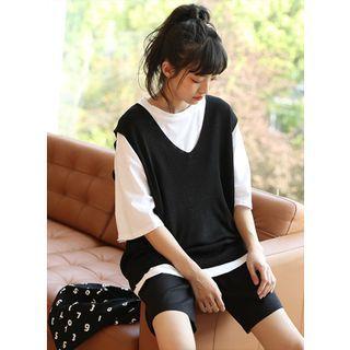 Plain Short-sleeve T-shirt / Knit Vest / Straight-cut Shorts