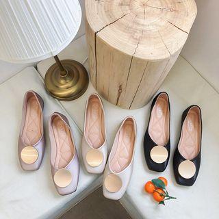 Buckle Detail Round-toe Flats