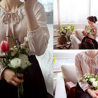 Lace-collar Tie-front Top