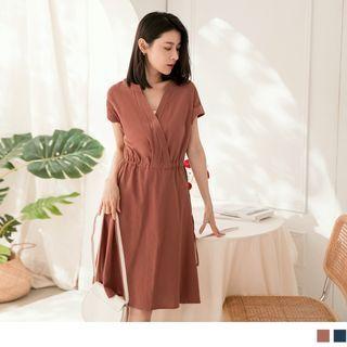 Short-sleeve Collarless V-neck Drawstring Waist Cotton A-line Dress