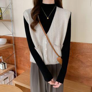 Sleeveless V-neck Plaid Knit Vest