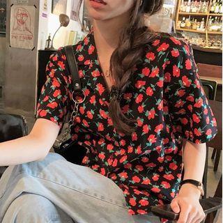 Short-sleeve Flower Print Blouse Black - One Size