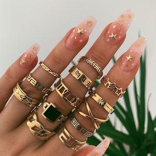 Set Of 13: Metal Ring As Shown In Figure - One Size