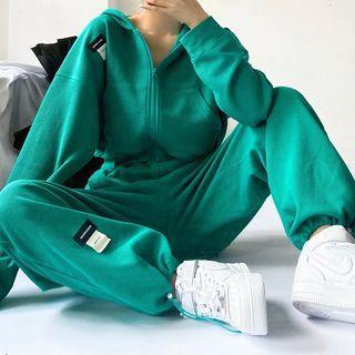 Set: Lettering Tag Zipped Hoodie + Sweatpants