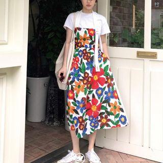 Short-sleeve T-shirt / Midi Floral Pinafore Dress