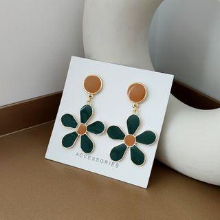 Floral Earring 1 Pair - Green & Curcumin - One Size