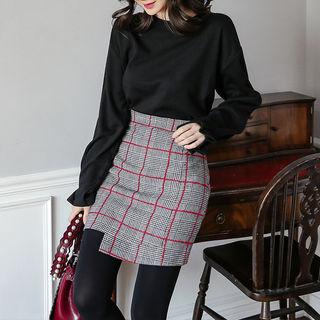 Round-neck Shirred-cuff T-shirt