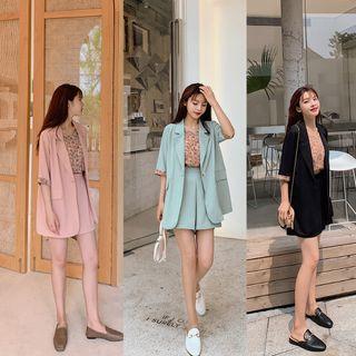 Set: Elbow-sleeve Blazer + Shorts + Floral Camisole Top
