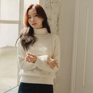 Turtle-neck Fluffy Sweater