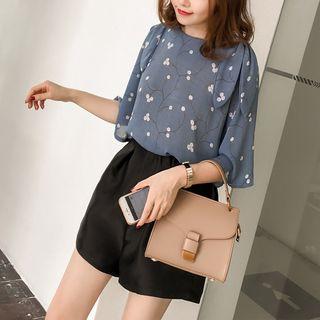 Set: Printed 3/4 Sleeve Chiffon Top + Wide-leg Shorts