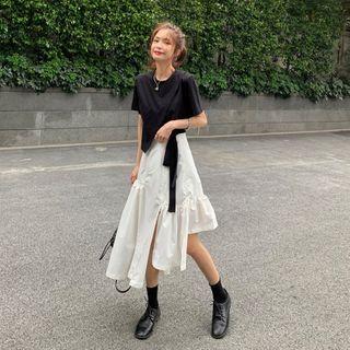 Short-sleeve T-shirt / Asymmetric Midi A-line Skirt