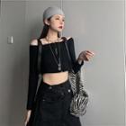 Long-sleeve Cold-shoulder Zipped Cropped T-shirt