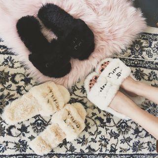 Lettering Furry Slippers