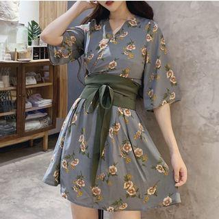 Floral Print V-neck Short Sleeve A-line Dress