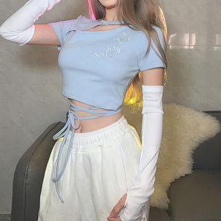 Set: Short-sleeve Cutout Embroidered Cropped T-shirt + Arm Sleeves