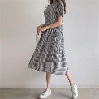 Cuff-sleeve Gingham Tiered Midi Dress