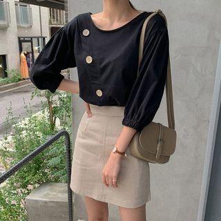 Balloon-sleeve Diagonal-buttoned Top